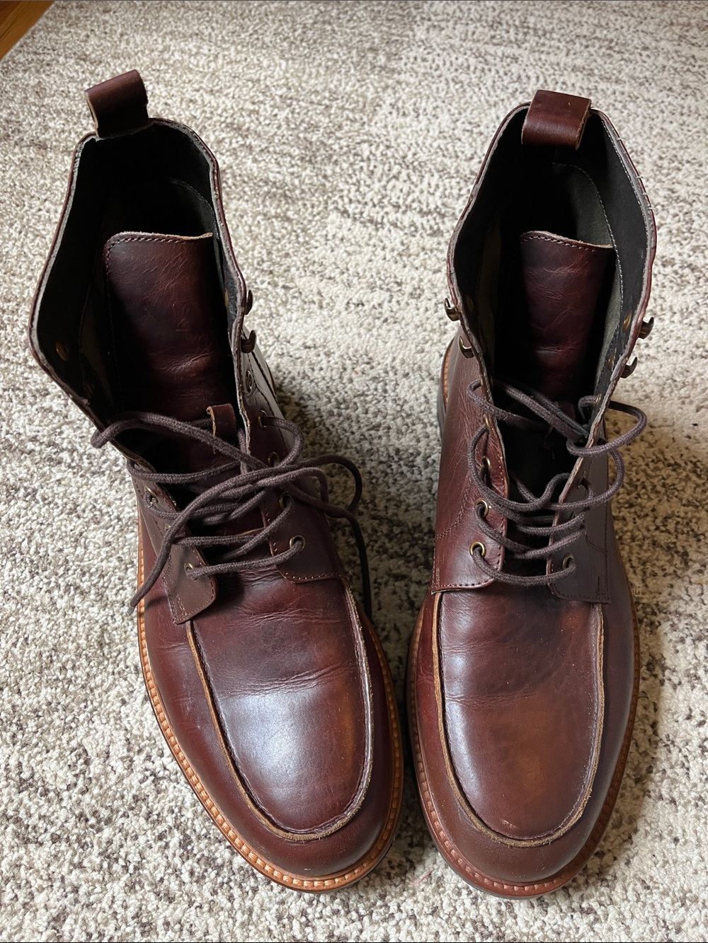 Express man’s leather booties, 11.5, new